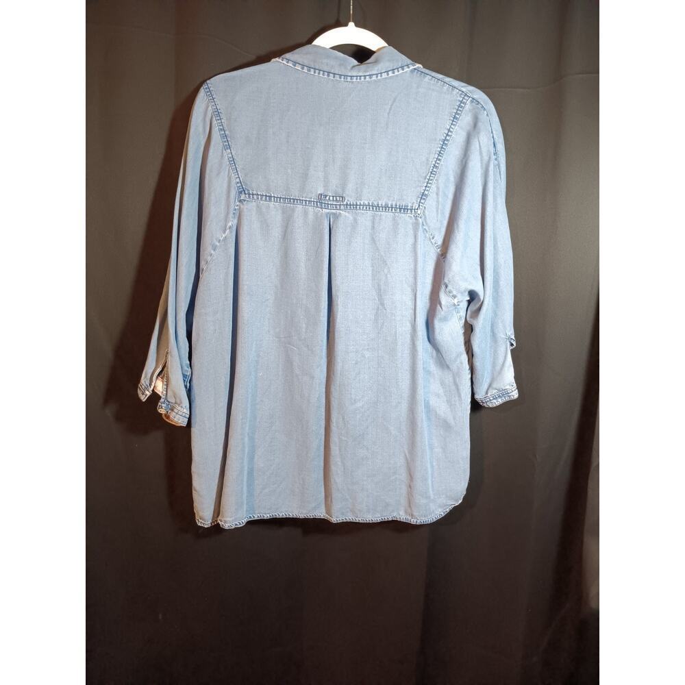 Coldwater Creek Women’s Large Chambray Light Denim 3/4 Sleeve Button Up Shirt - Picture 5 of 5